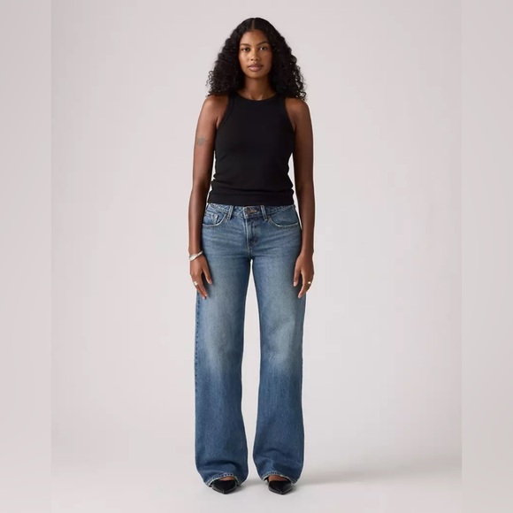 Levi’s Low Loose Jeans - Picture 1 of 4